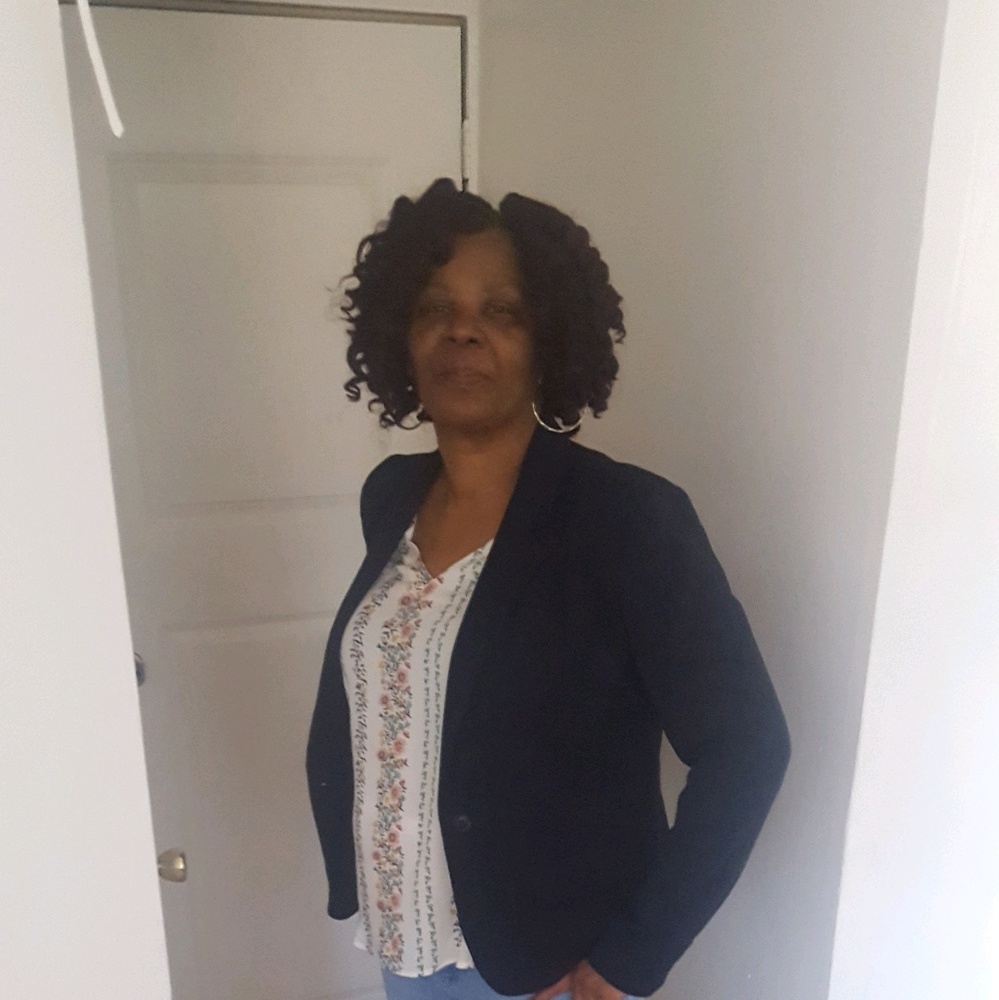 Meet your Posher, Cynthia